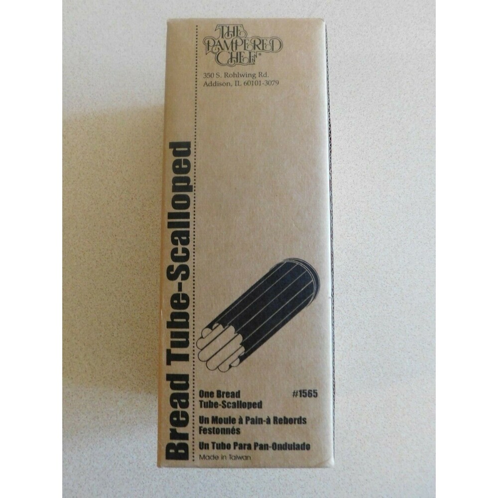 Pampered Chef Scalloped Bread Tube (Brand New in Box) #1565